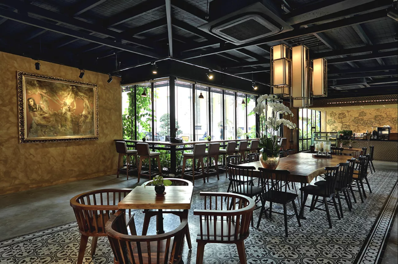 Trang trí quán cafe với bức tranh trừu tượng