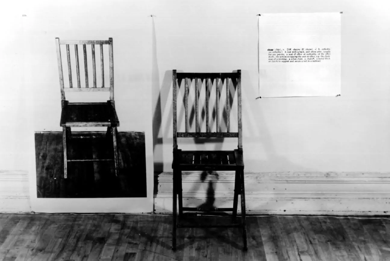 Tác phẩm "One and Three Chairs" của nghệ sĩ Joseph Kosuth